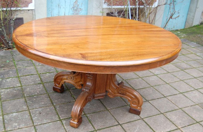 Napoleon III Walnut Central Foot Table Late 19th Century