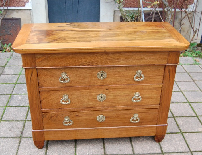 Louis Philippe Period Chest Of Drawers, Restoration Style, In 19th-century Walnut.