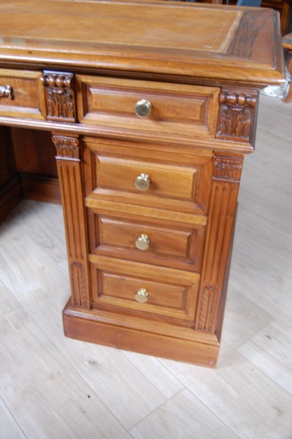 Late 19th-century Napoleon III-style Walnut Desk-photo-3
