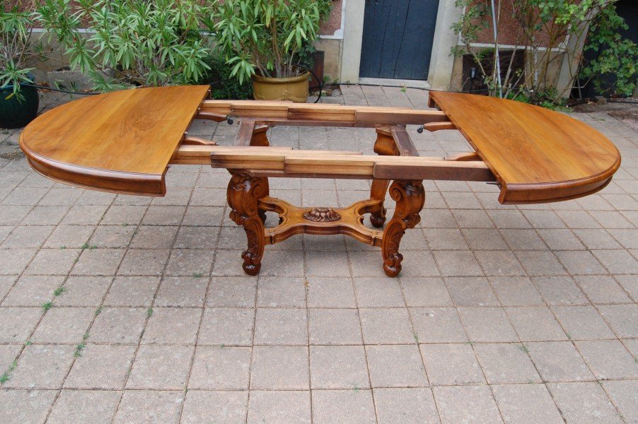 table en noyer napoléon III avec rallonges 20 couverts fin du 19e siécle