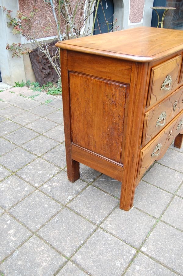 18th-century Louis XV-style Walnut Chest Of Drawers-photo-3