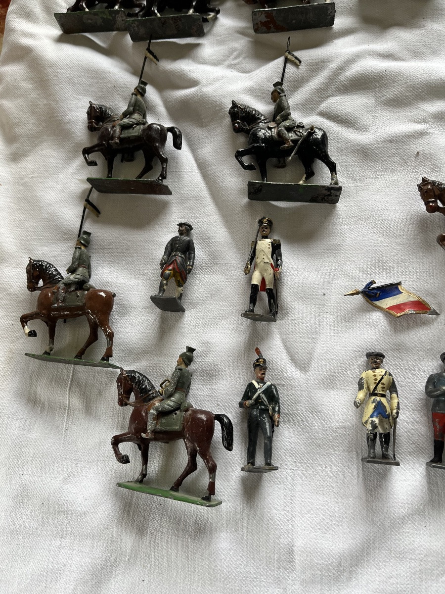 Set Of Antique Lead Soldiers-photo-1