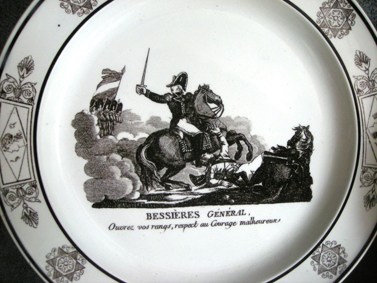 8  Assiettes  Faience  Vers  1824  Decor  Officiers  De  Napoleon  Bonaparte-photo-4