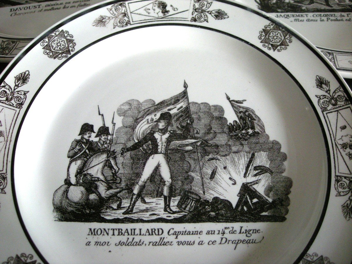 8  Assiettes  Faience  Vers  1824  Decor  Officiers  De  Napoleon  Bonaparte-photo-2