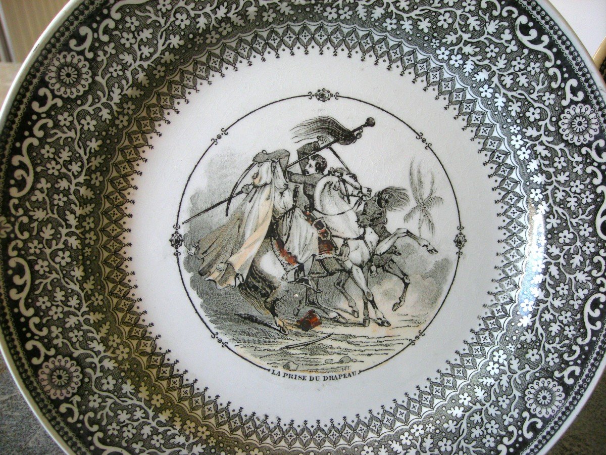 5  Assiettes  Porcelaine  Opaque  1839  série  sur " l' Algérie "   De  Creil Et Montereau-photo-1