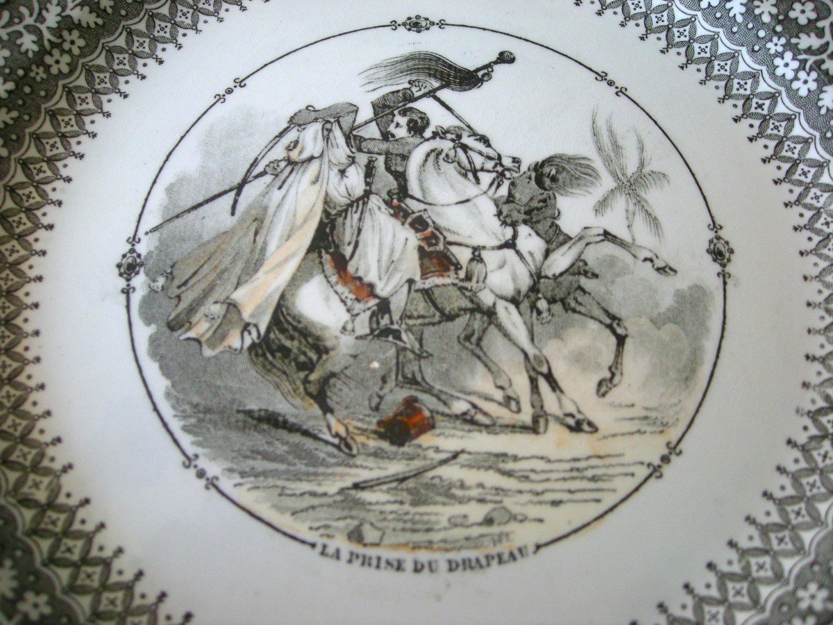 5  Assiettes  Porcelaine  Opaque  1839  série  sur " l' Algérie "   De  Creil Et Montereau-photo-5