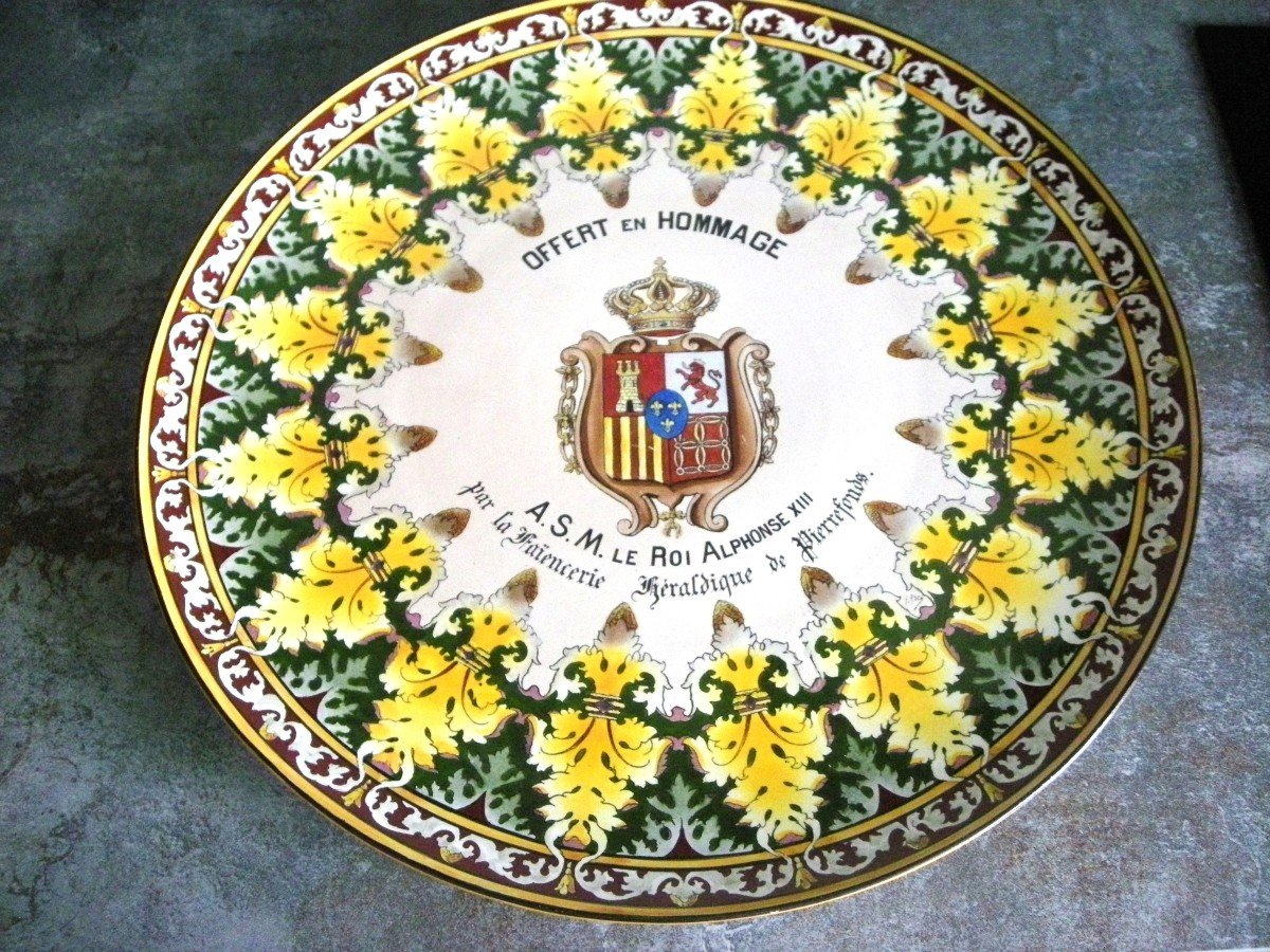 Dish With The Arms Of Spain Offered To Hm King Alphonse XIII-photo-2