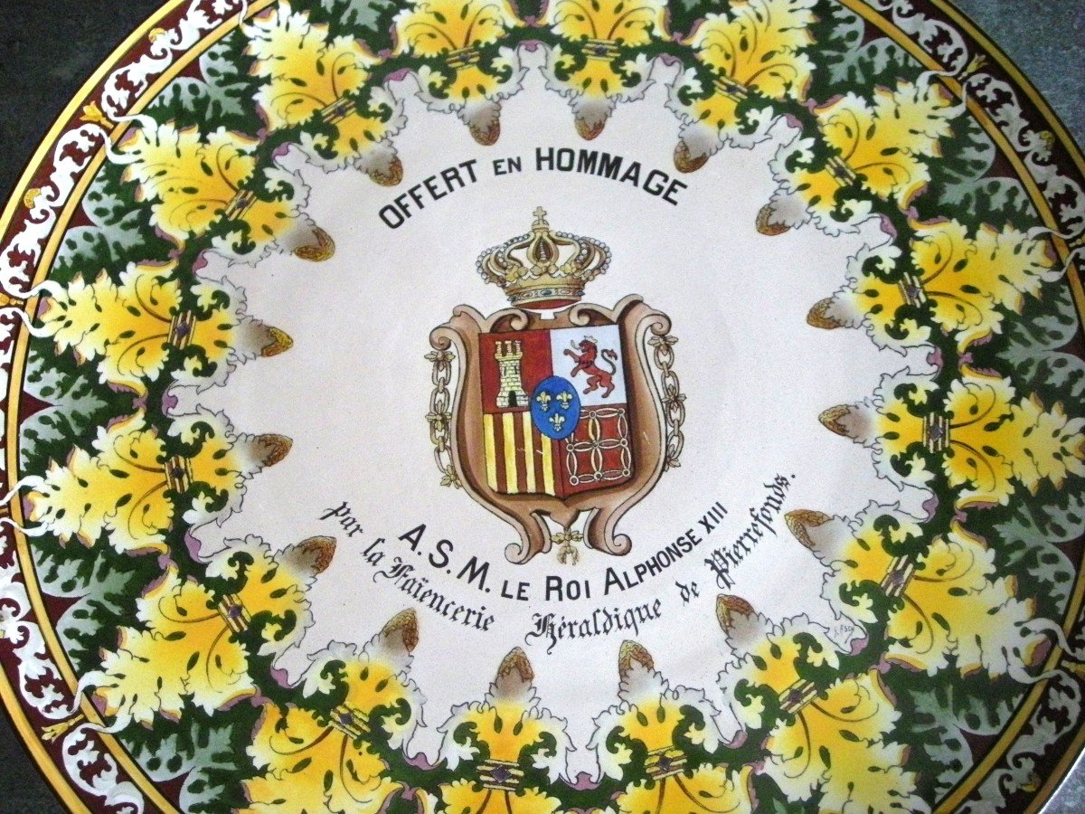 Dish With The Arms Of Spain Offered To Hm King Alphonse XIII-photo-3