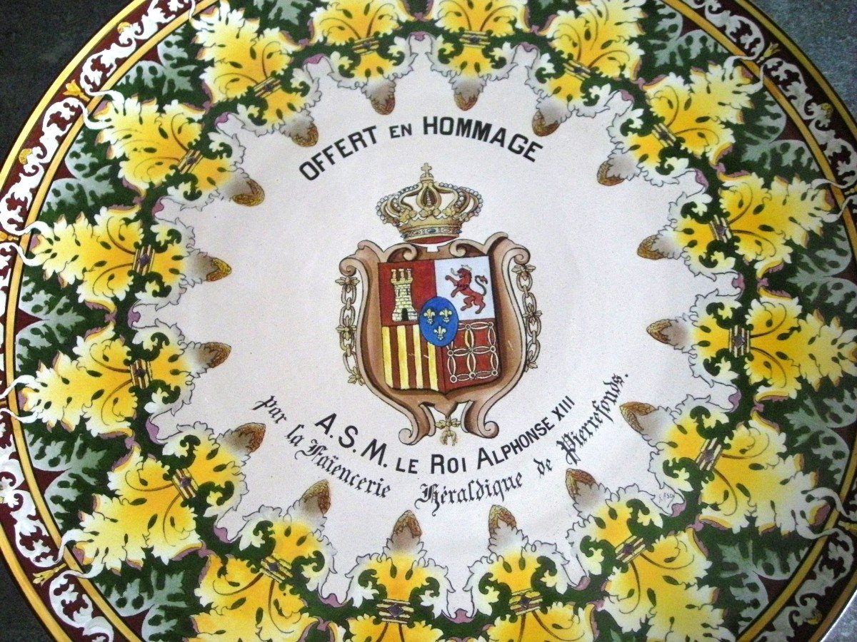 Dish With The Arms Of Spain Offered To Hm King Alphonse XIII-photo-3