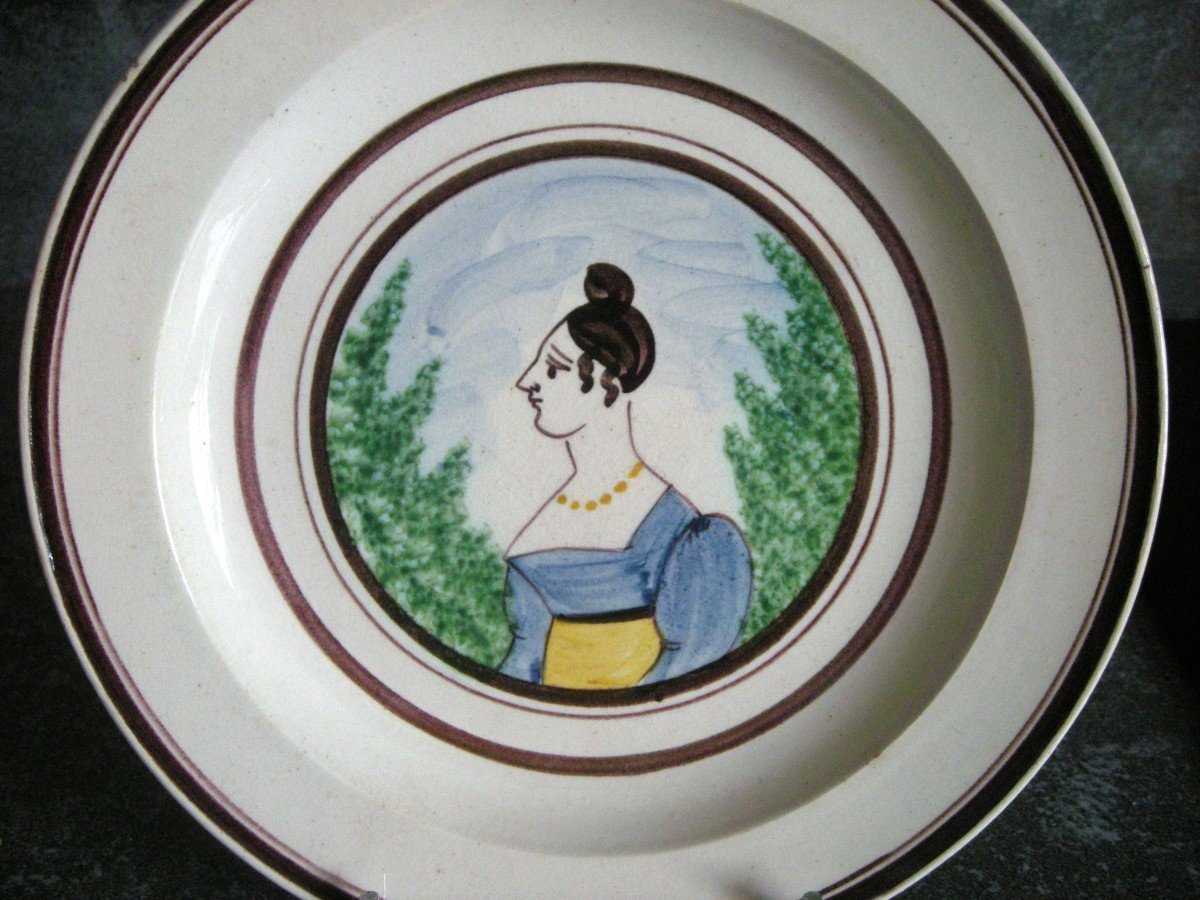 Fine Earthenware Plate “madame Wood” From Forges Les Eaux-photo-2