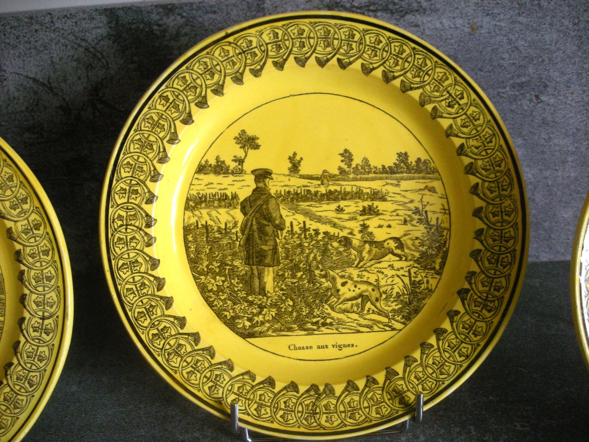 Three Fine Yellow Earthenware Plates Montereau Hunting Decor-photo-5