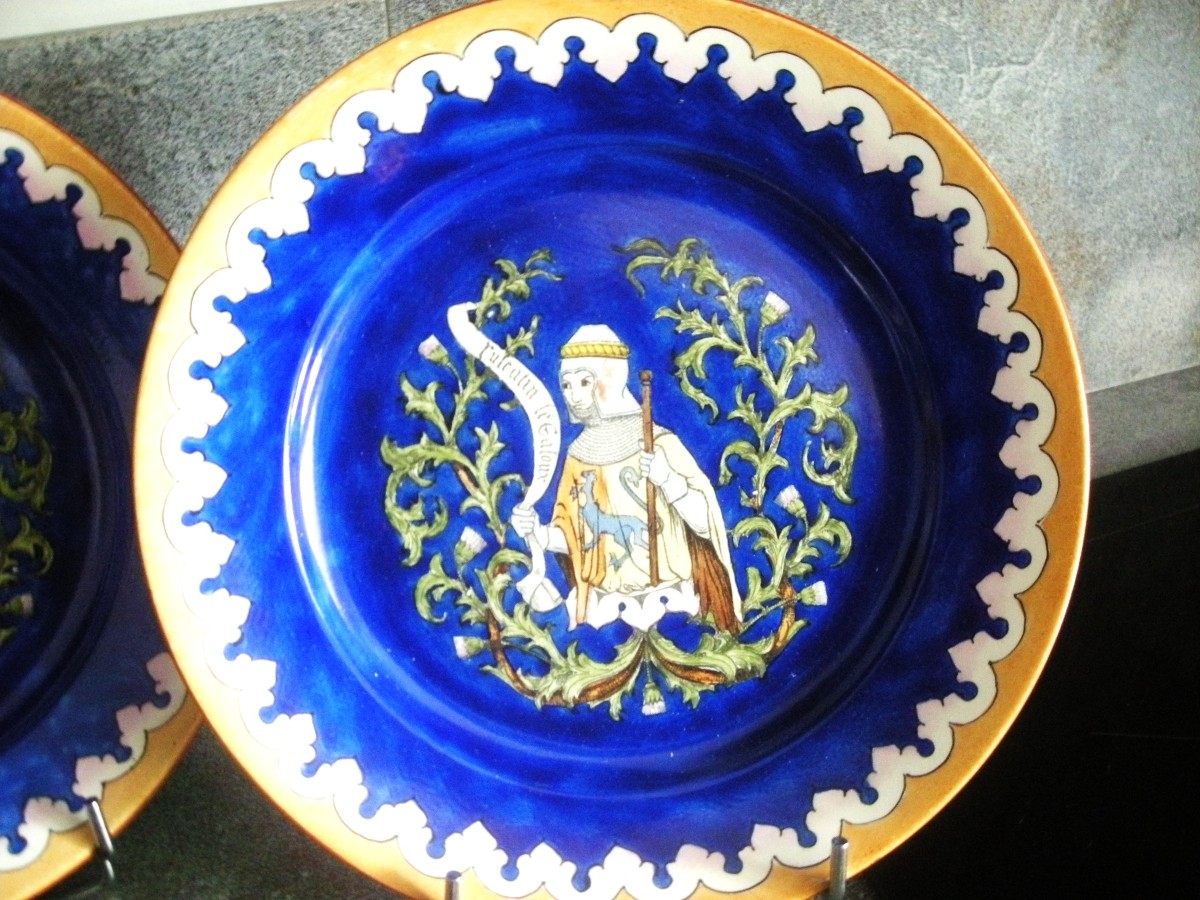 4  Assiettes  En  Faïence  Héraldique  1903  De  Pierrefonds-photo-3