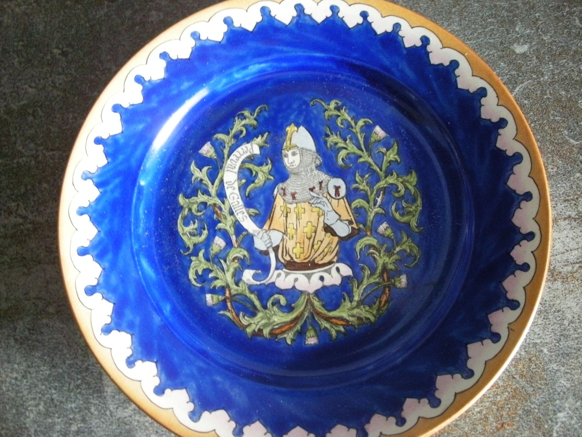 4  Assiettes  En  Faïence  Héraldique  1903  De  Pierrefonds-photo-1