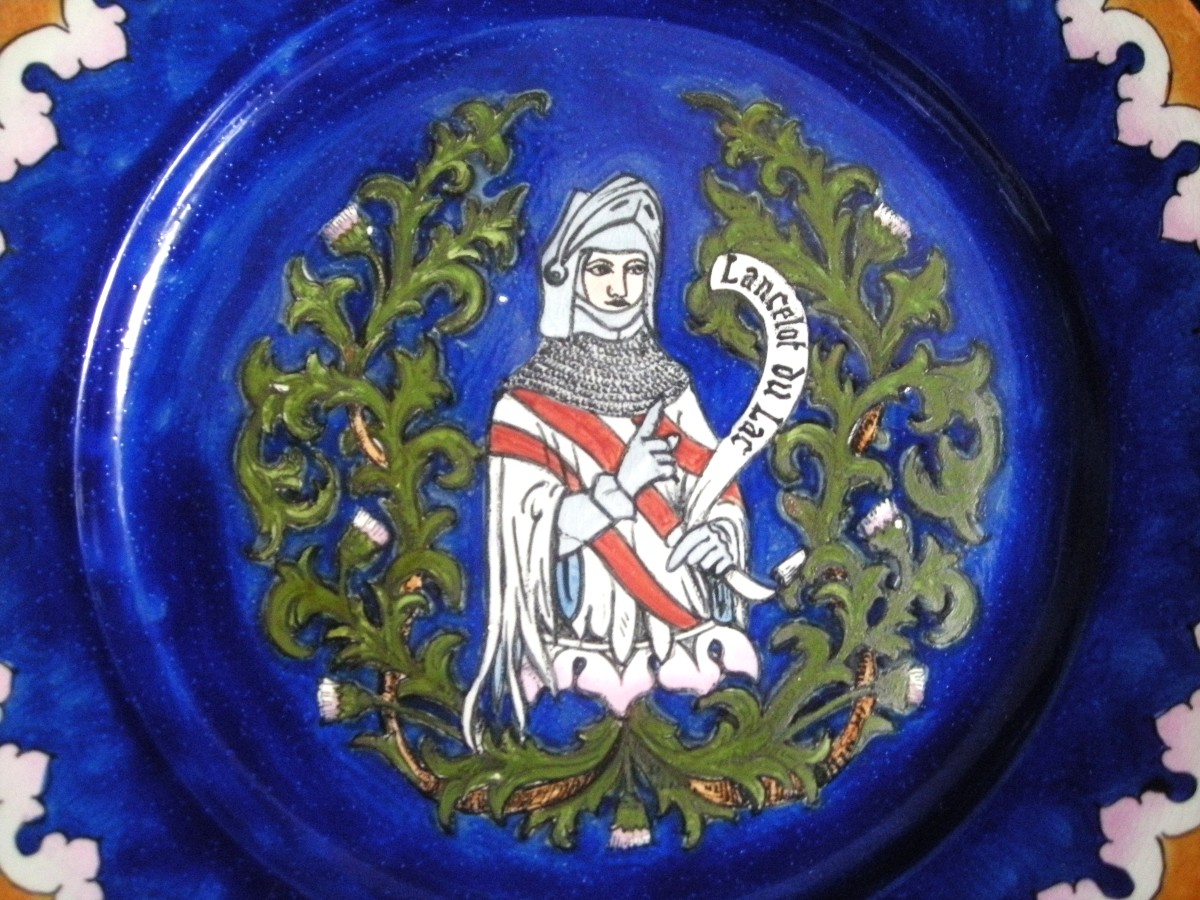 4  Assiettes  En  Faïence  Héraldique  1903  De  Pierrefonds-photo-2