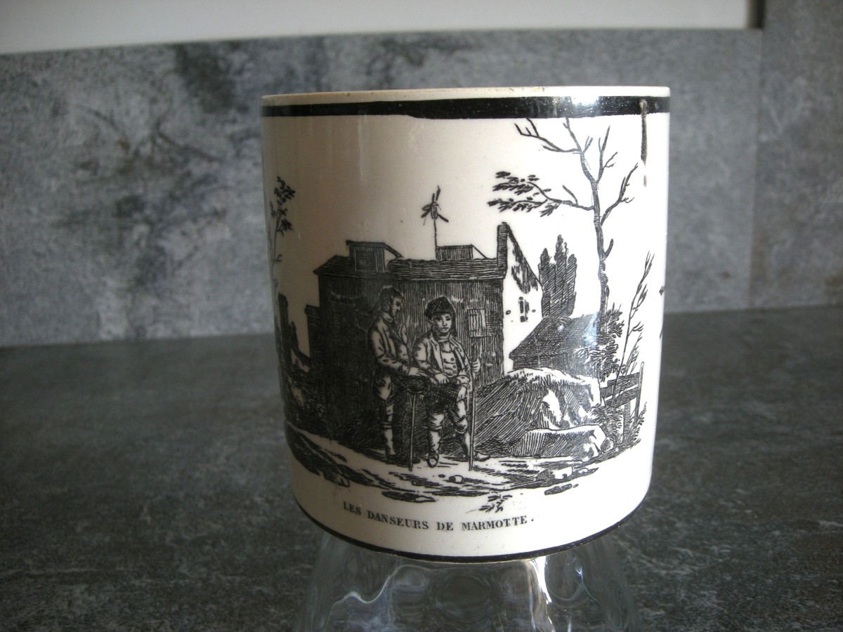 Montereau Earthenware Tankard 1820 Decorated With Marmot Dancers  -photo-3