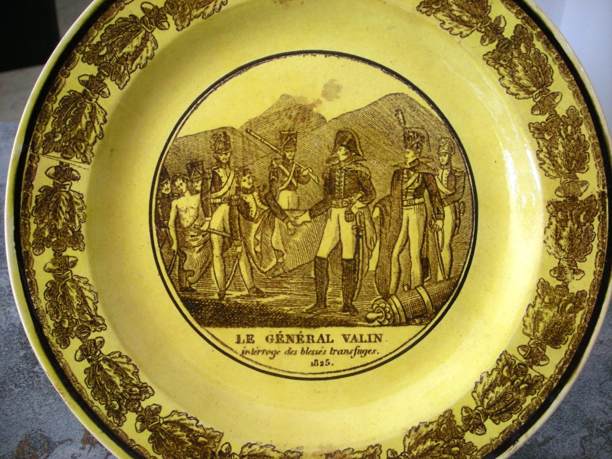 Large Fine Yellow Earthenware Plate, Early 19th Century, Military Decor-photo-2