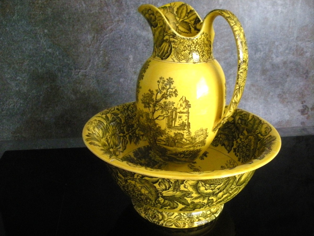 Elegant Ewer And Its Basin In Yellow Earthenware 1830 From Montereau-photo-2