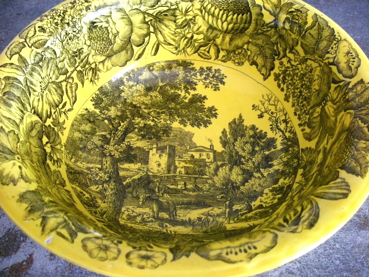 Elegant Ewer And Its Basin In Yellow Earthenware 1830 From Montereau-photo-4