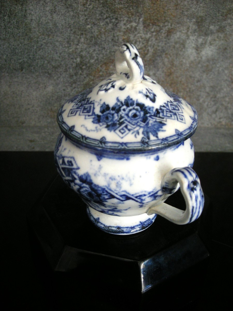 Pot  à  Crème  faïence  XIXème  de  Creil  et  Montereau