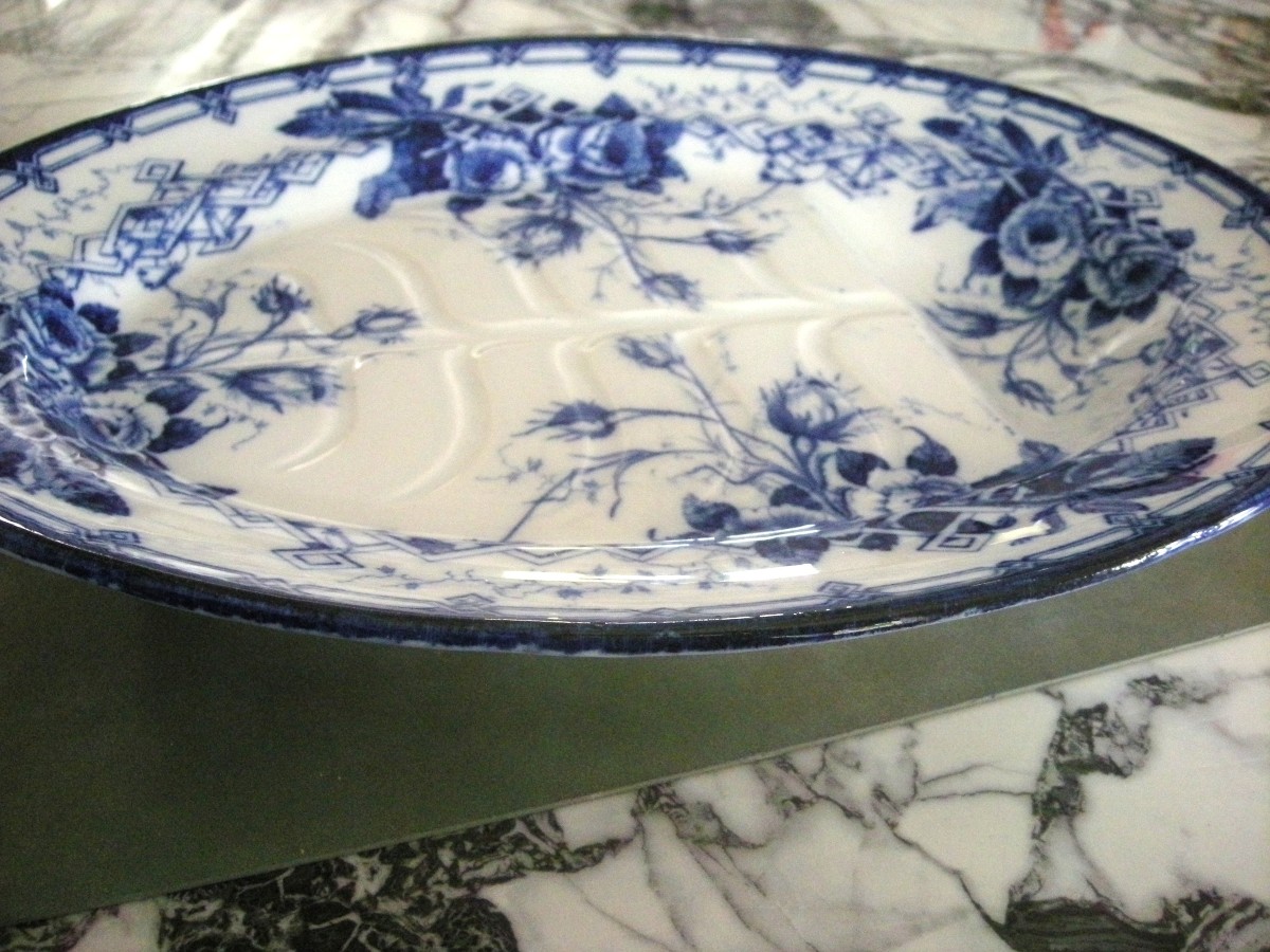 19th Century Earthenware Roasting Dish Flora Roses De Creil Montereau Service-photo-2