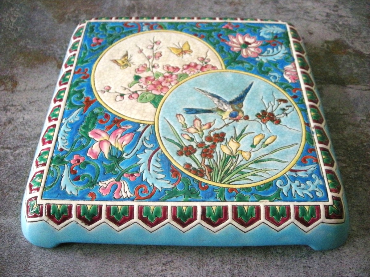 Dessous  de  plat  en  émaux  1920  signé  LONGWY