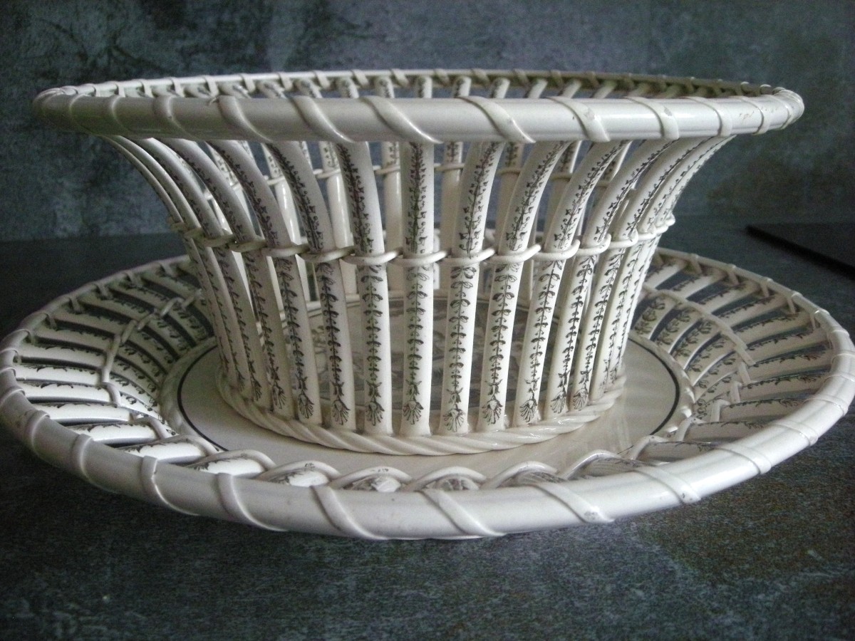 Corbeille  et  son  plateau  Faïence  Fine  Décor  Mythologique  de  Creil-photo-3