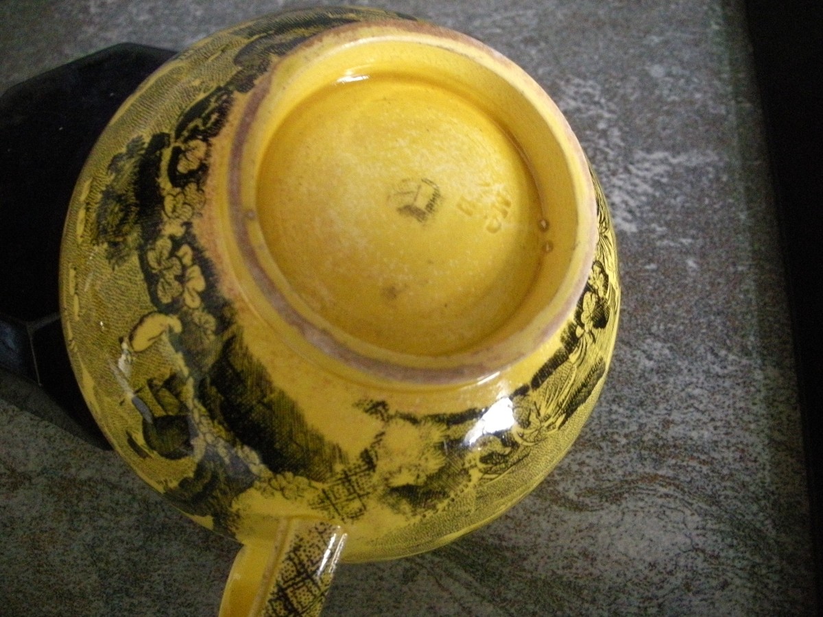 Large 19th Century Fine Yellow Earthenware Cup With "a True Little Painting" Decoration-photo-5