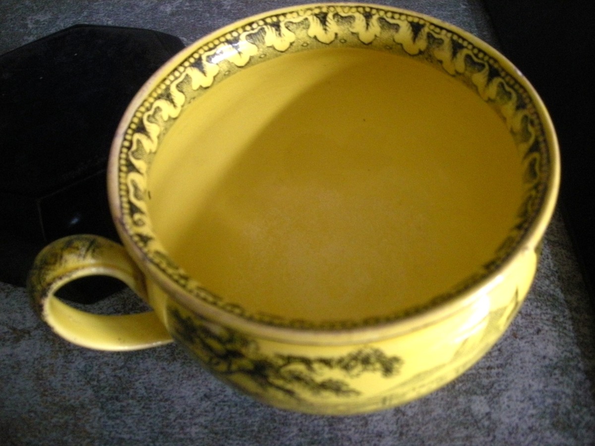 Large 19th Century Fine Yellow Earthenware Cup With "a True Little Painting" Decoration-photo-6