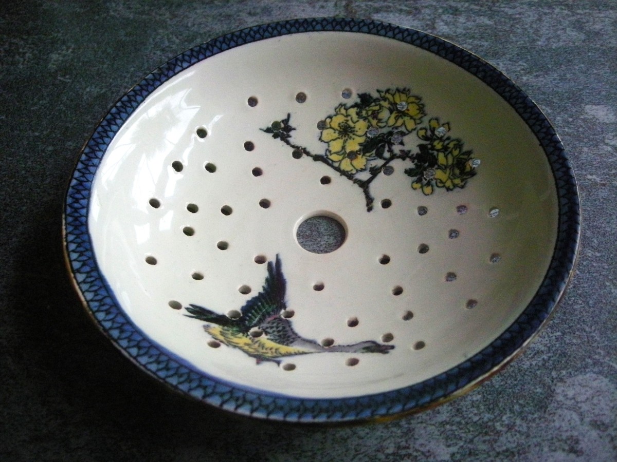 Porte - Eponge Faïence 1876 / 1884 Service Egyptienne de Creil Montereau