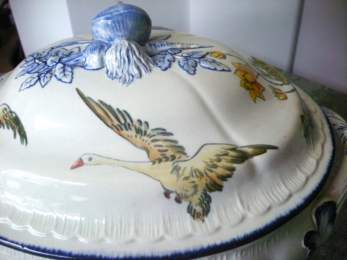 Soupière  Faïence  1884  décor  Japonisant  signée  Escalier de Cristal  Paris-photo-3