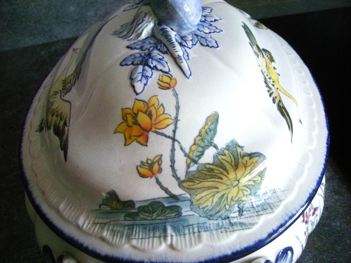 Soupière  Faïence  1884  décor  Japonisant  signée  Escalier de Cristal  Paris-photo-4