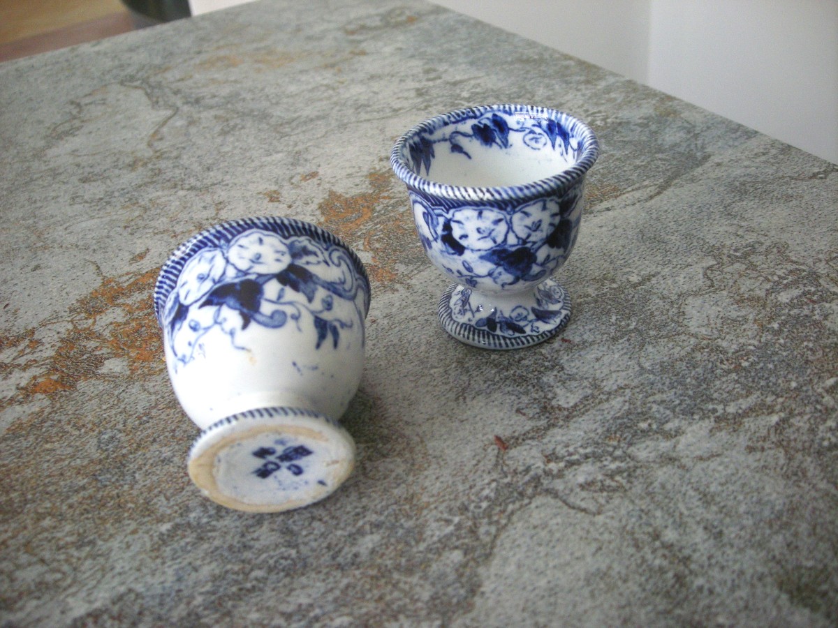 Deux  Coquetiers  vers  1869  Service  Flora  de  Creil  et  Montereau-photo-1