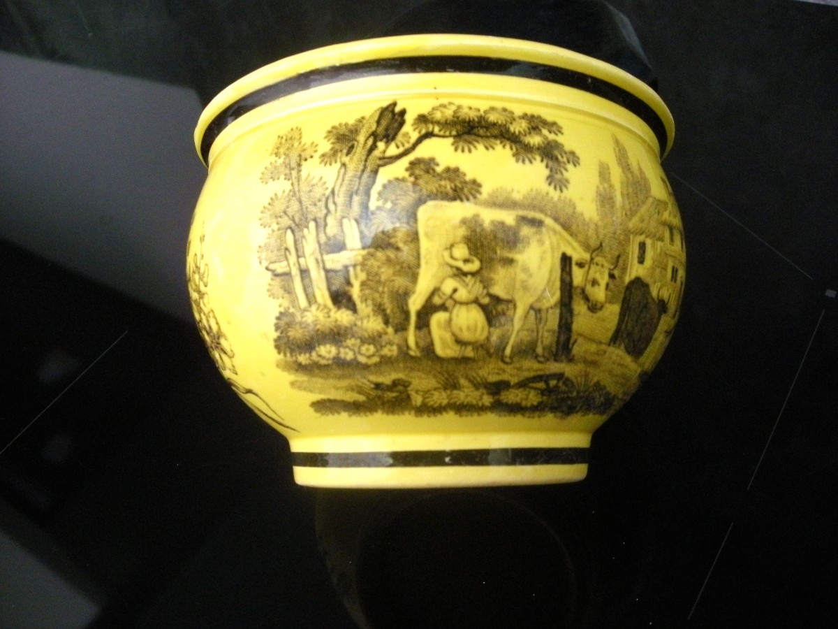 Fine Yellow 1825 Earthenware Chocolate Cup Decorated With -photo-5