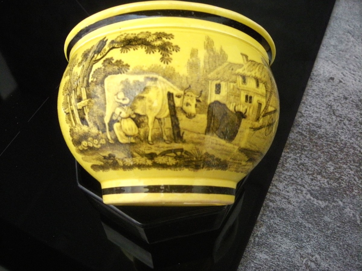 Fine Yellow 1825 Earthenware Chocolate Cup Decorated With 