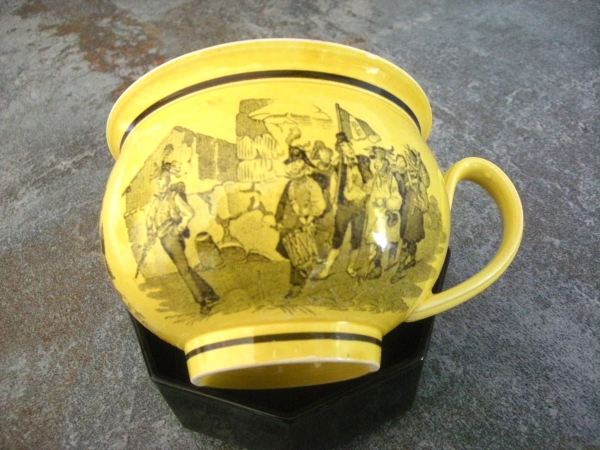 Fine Yellow Earthenware Chocolate Cup Decorated With The -photo-4