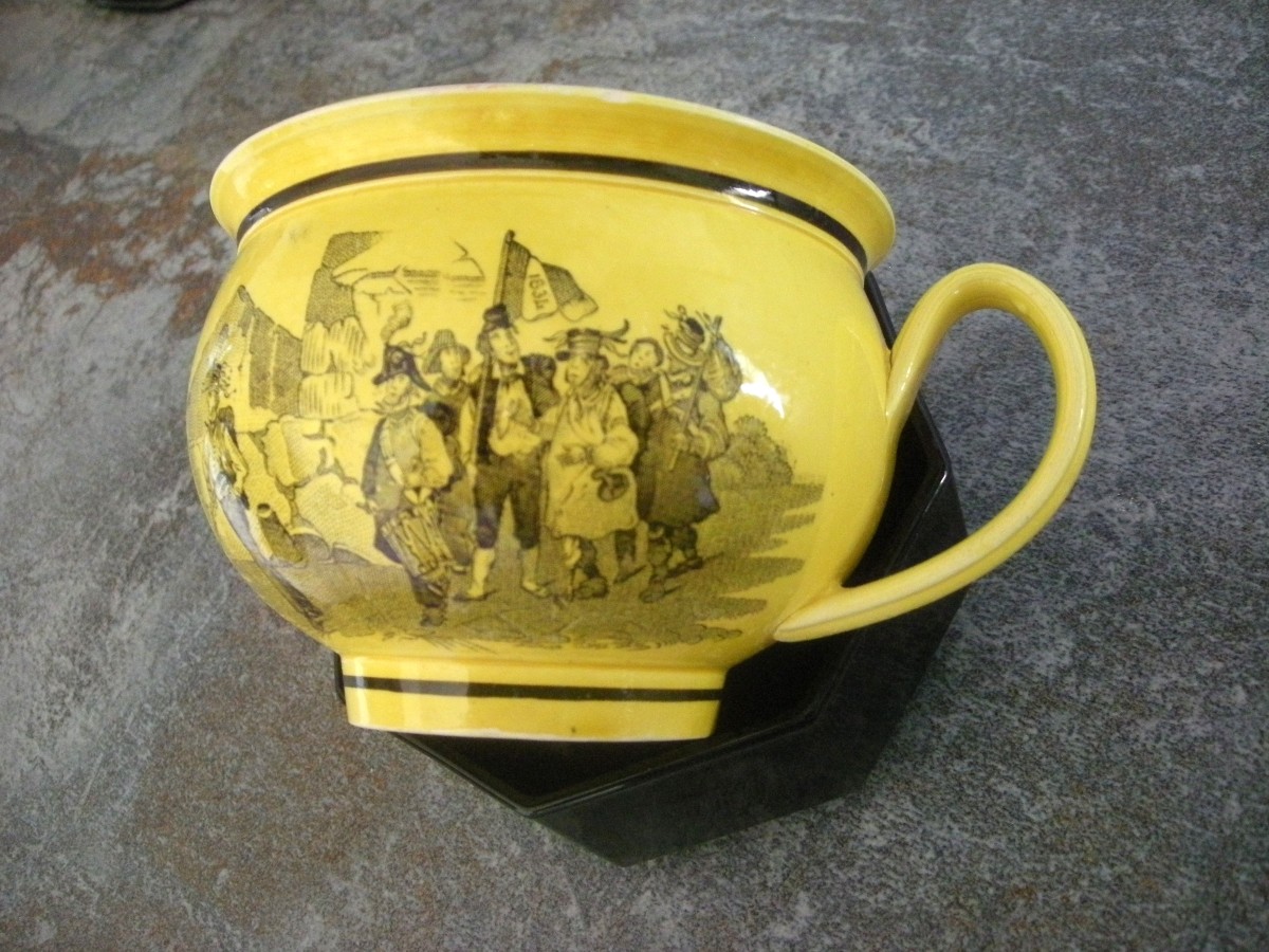 Fine Yellow Earthenware Chocolate Cup Decorated With The -photo-1