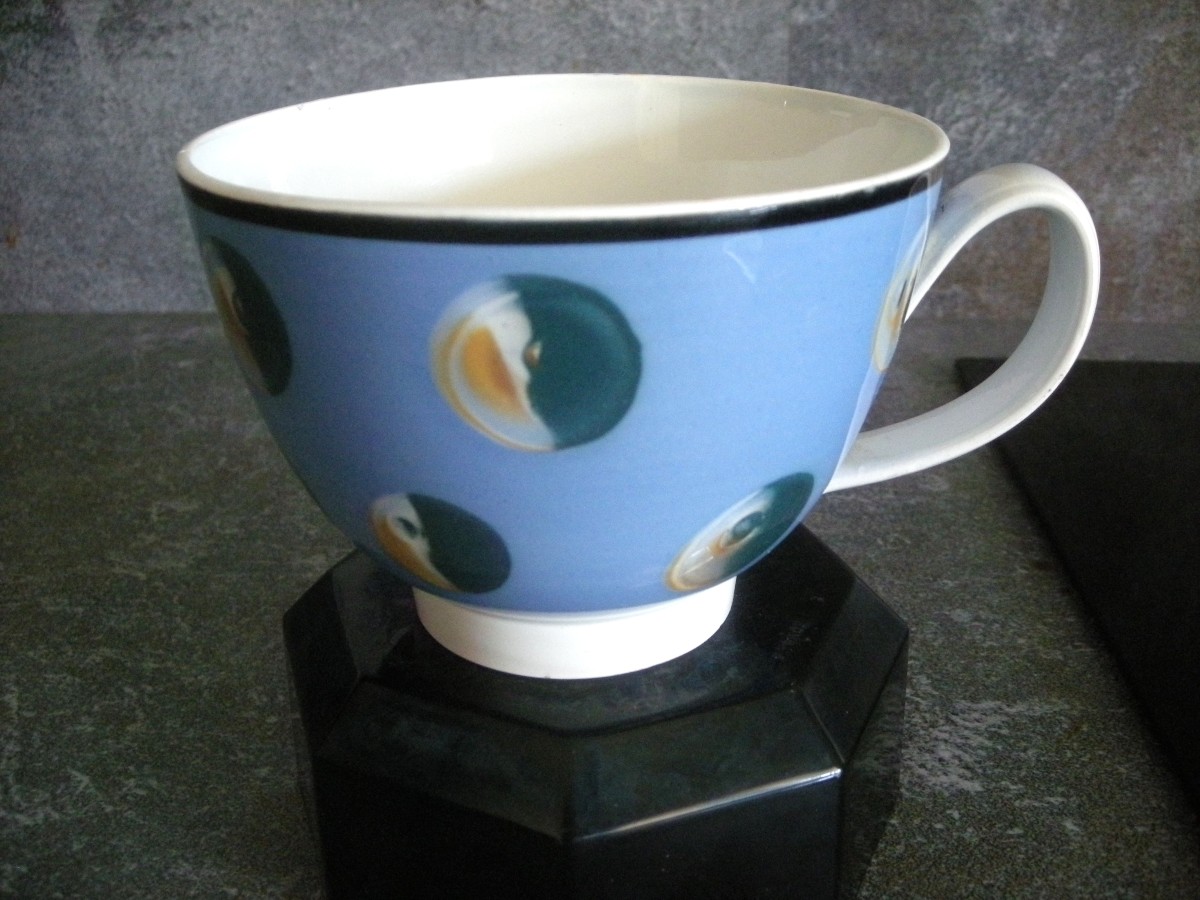 Tasse  à  Chocolat  XIXème décor  " Oeil  de  Perdrix "  de  Creil  et  Montereau