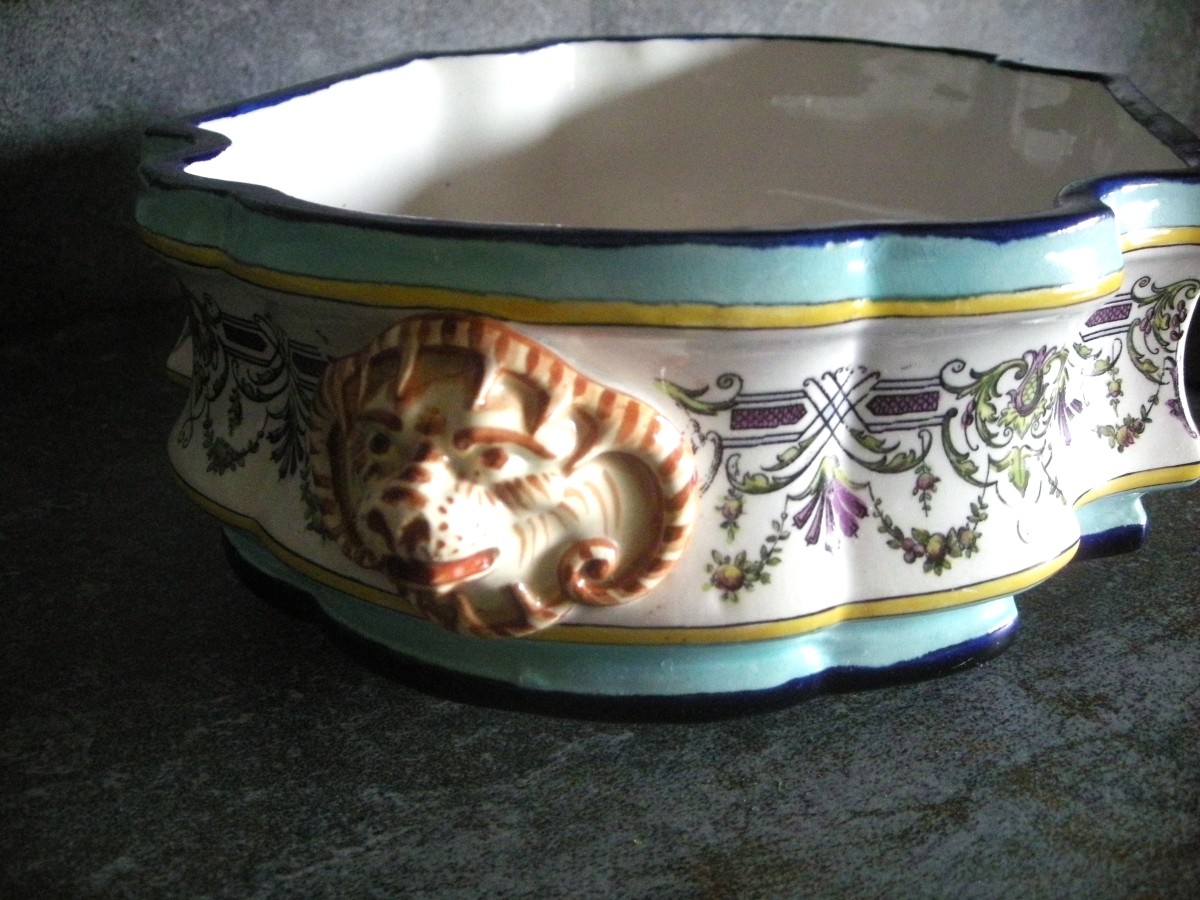 Corbeille  Faïence  Polychrome  1840  de Creil  et  Montereau-photo-1