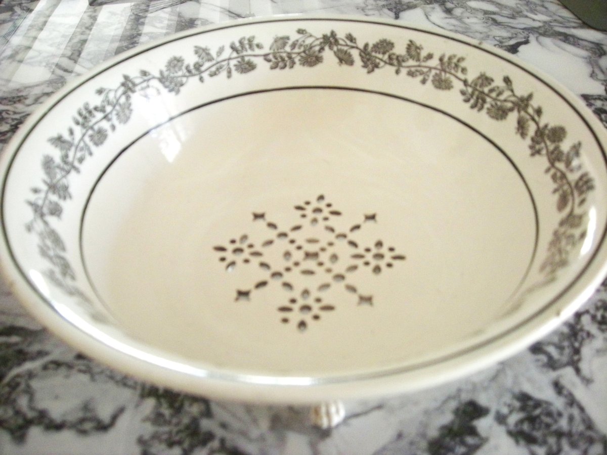 Egouttoir  à  Fraises  en  Faïence  Fine  1806  Manufacture  de  CREIL-photo-2