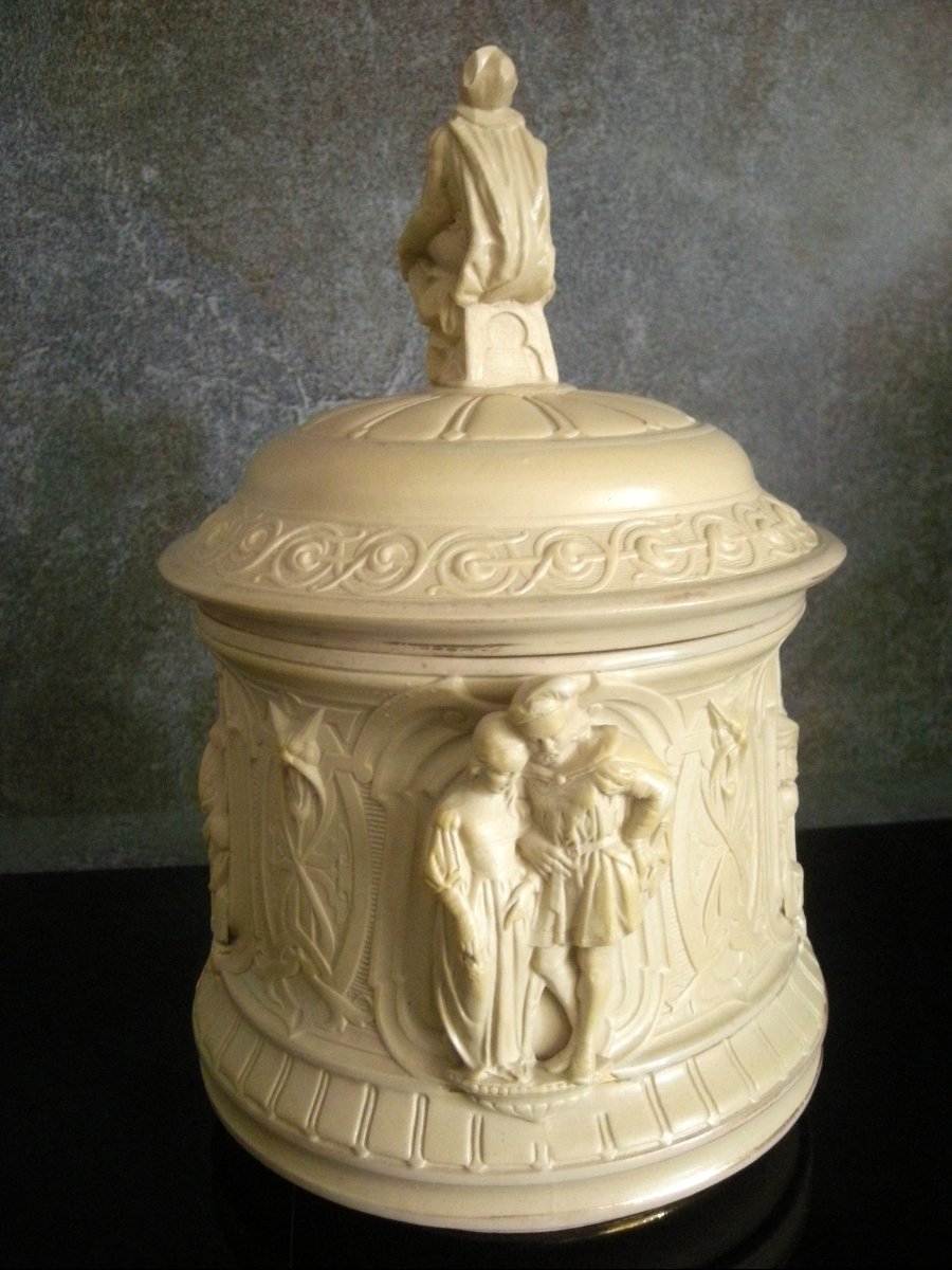 Pot  à  Tabac  Grès  Fin  1870  décor "  la  Commédia  Dell' Arte  " Sarreguemines-photo-2