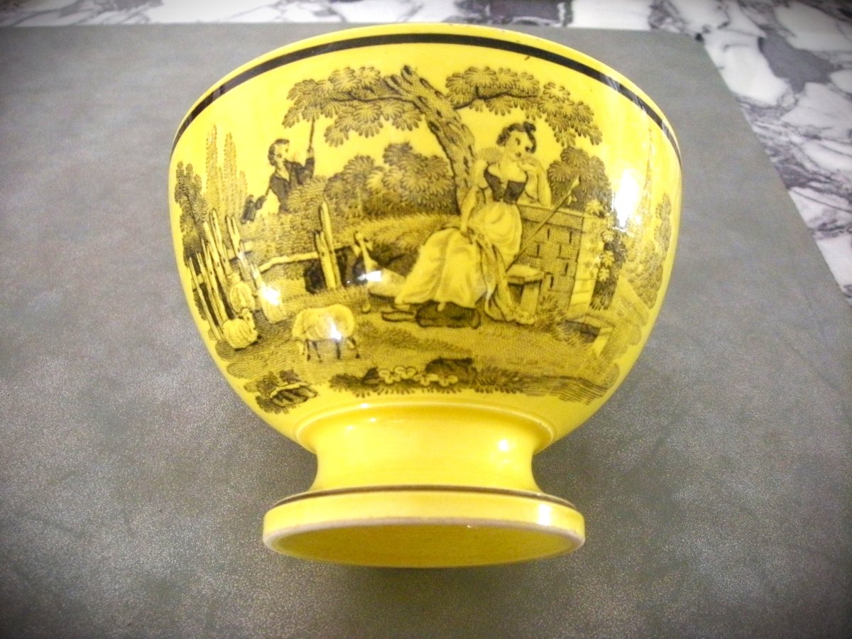 Bol  Faïence  Fine  Jaune  1820  décor  Enfants  signé  Montereau-photo-2