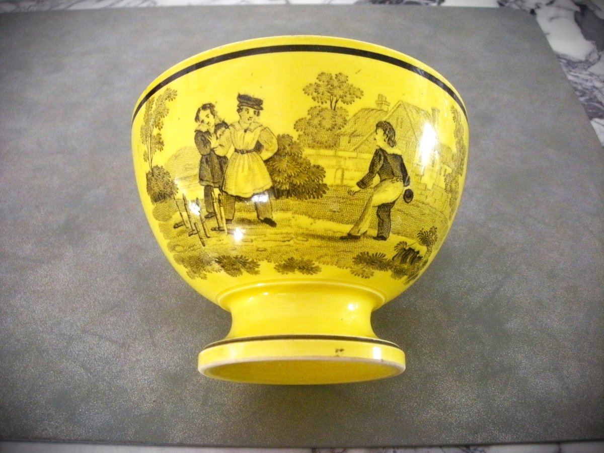 Bol  Faïence  Fine  Jaune  1820  décor  Enfants  signé  Montereau