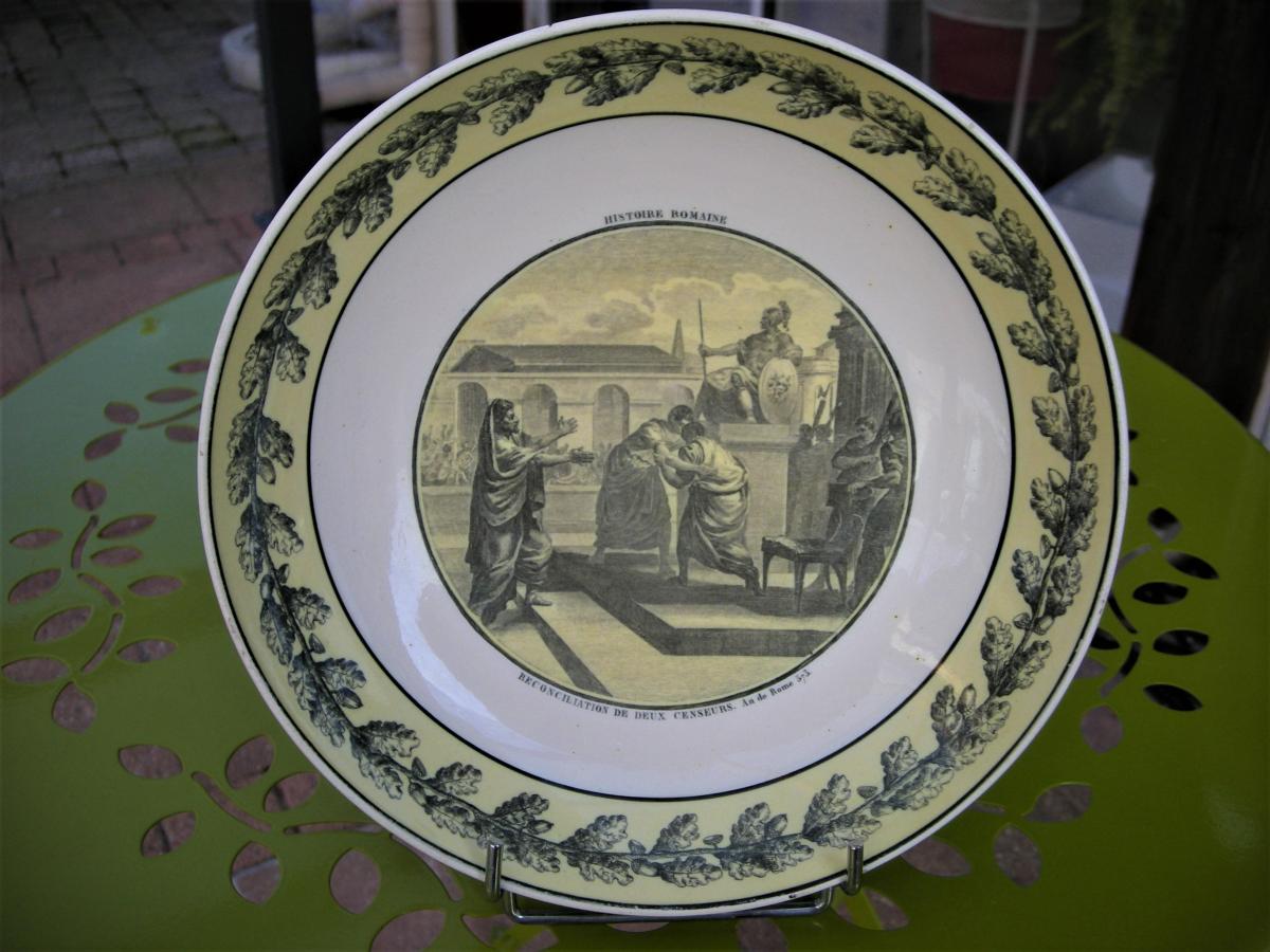 Round Dish In Fine Faience 1808 - 1818 From Creil Manufacture