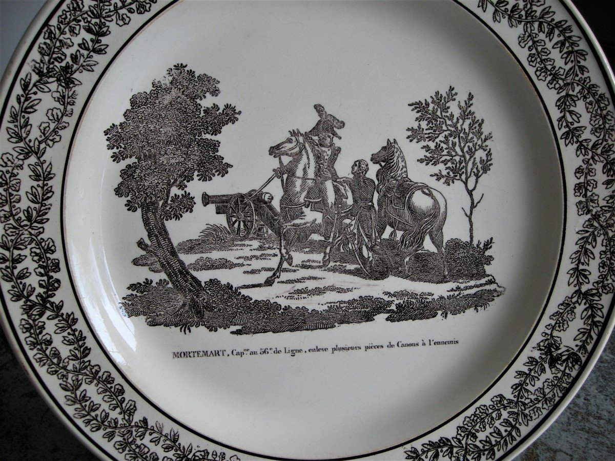 4  Assiettes  Faience  Fine  1819  De  Montereau   Decor  Officiers  Napoleoniens  -photo-4