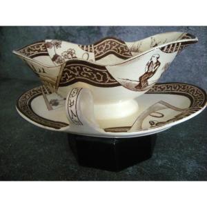 Jules Vieillard Bordeaux Faience Sauce Boat, Fan-shaped Sauce Boat, Bordeaux