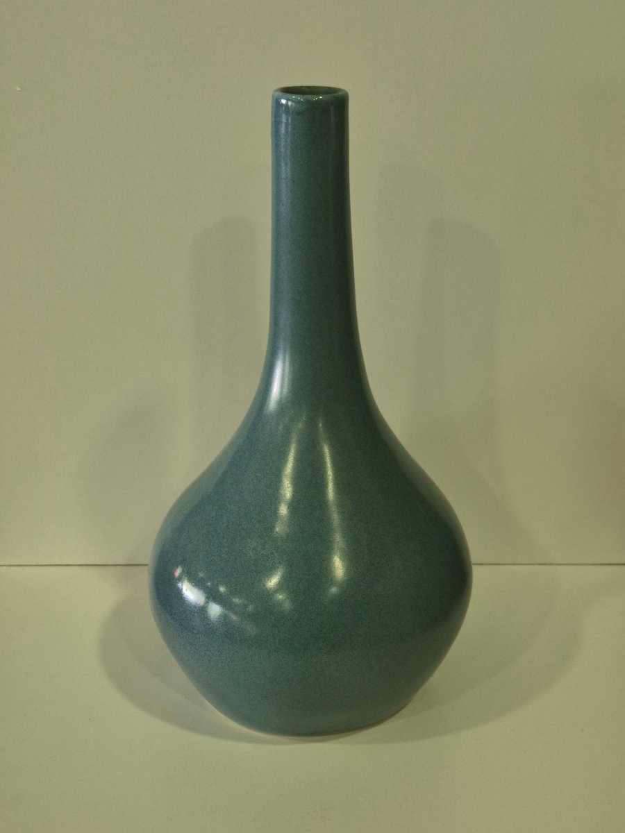 TIM et JACQUELINE ORR. VASE EN PORCELAINE EMAILLÉE ANNÉES 60