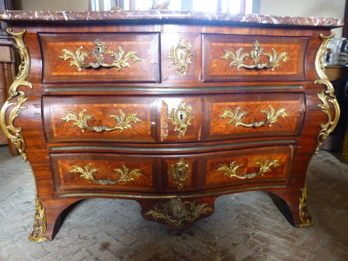 Commode époque Régence,  17ème siècle, palissandre, bois de rose