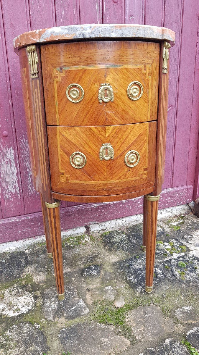 Petite commode en marqueterie dessus marbre