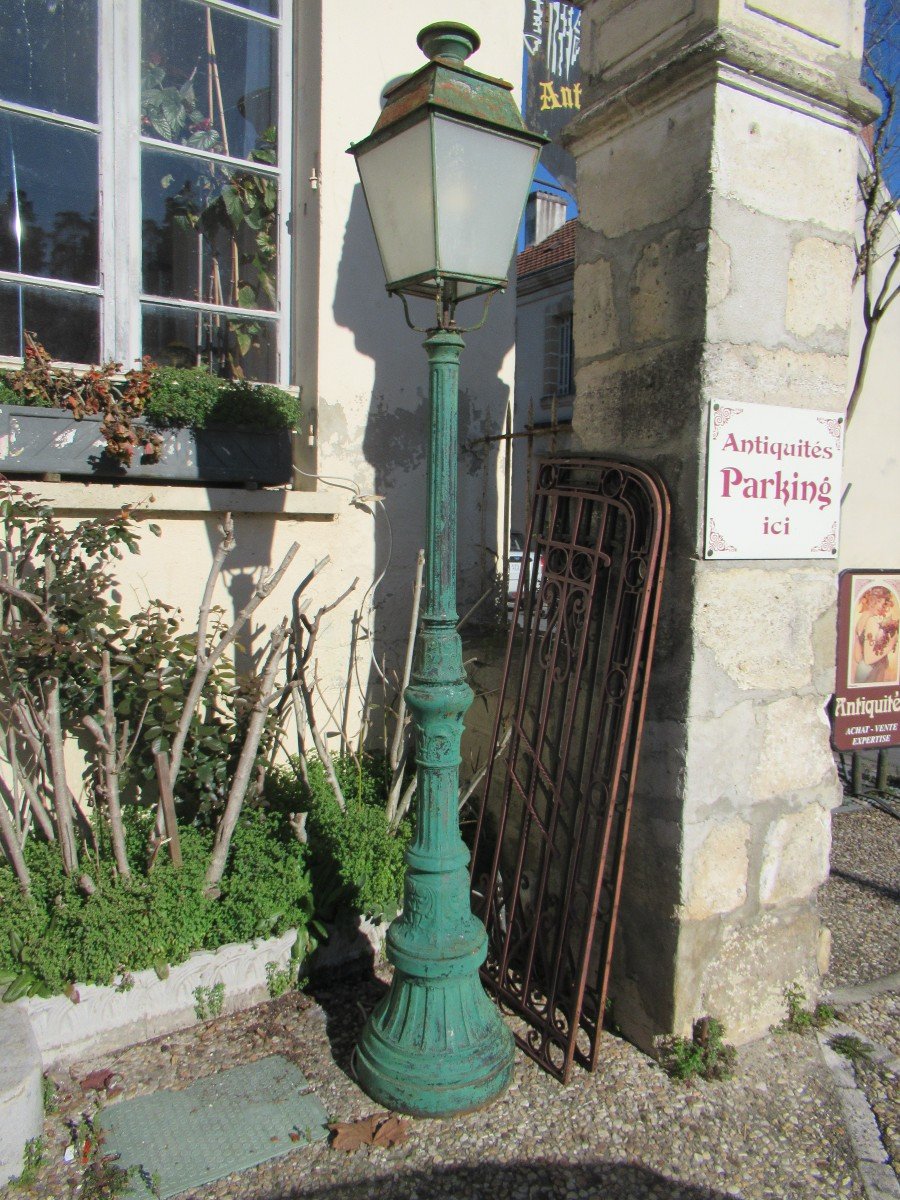 Lampadaire En Fonte De Parc