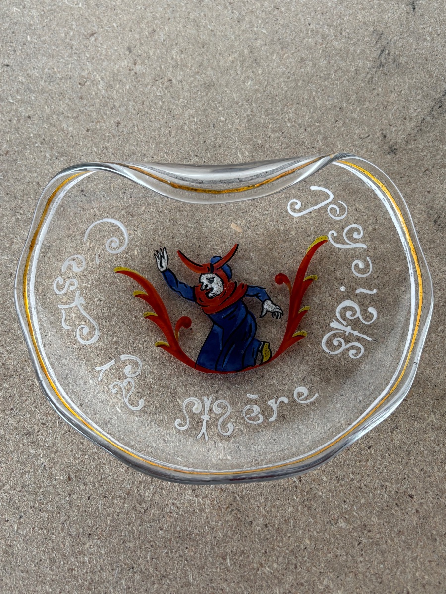 Humorous Trinket Dish: “c’est La Mère Michel” By émile Gallé, Made Of Enameled Glass 